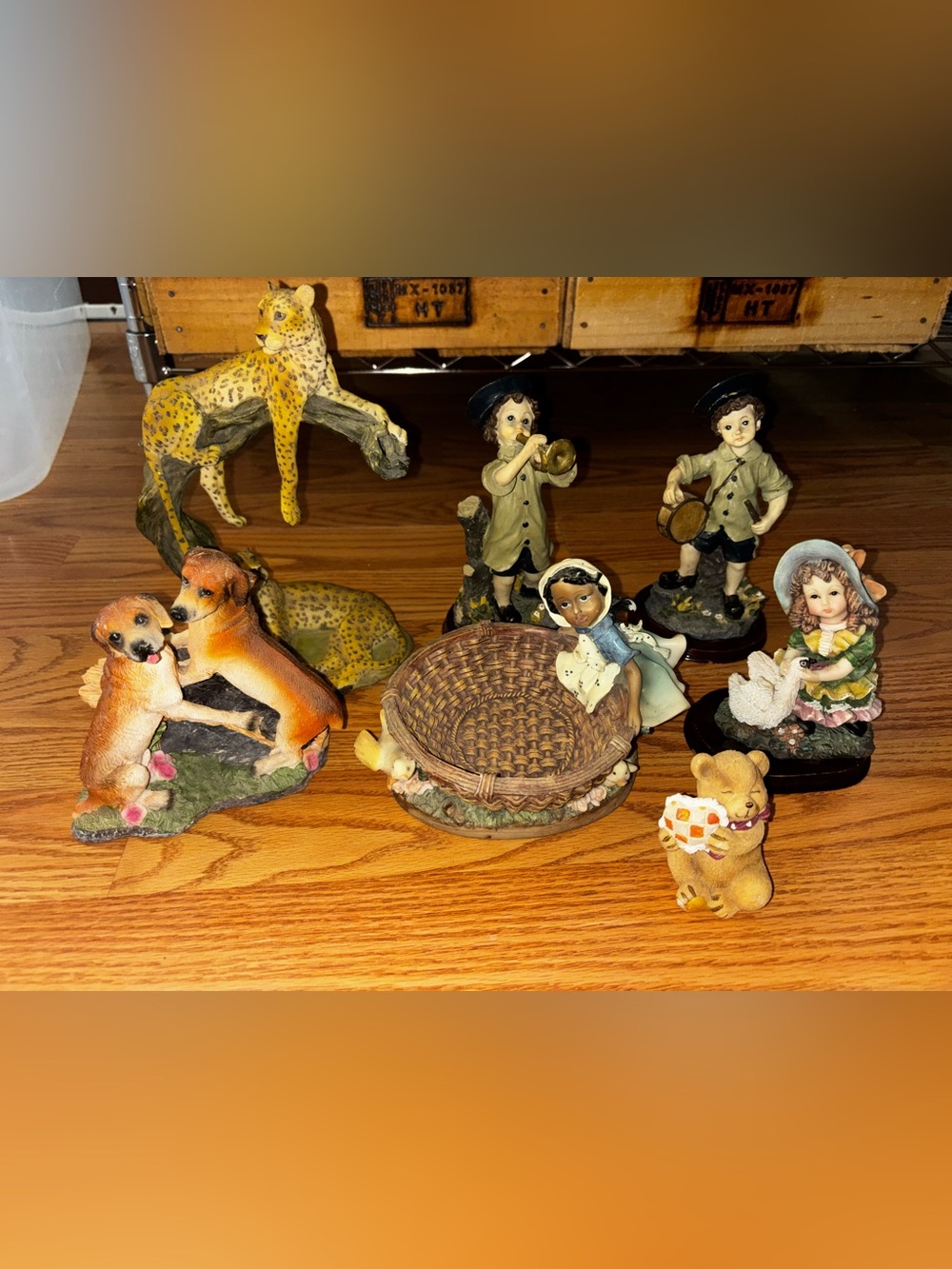 Bundle of 7 vintage figures